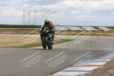 media/Apr-26-2024-TrackDaz (Fri) [[c4b677d280]]/C Group/140pm (Wheelie Bump)/
